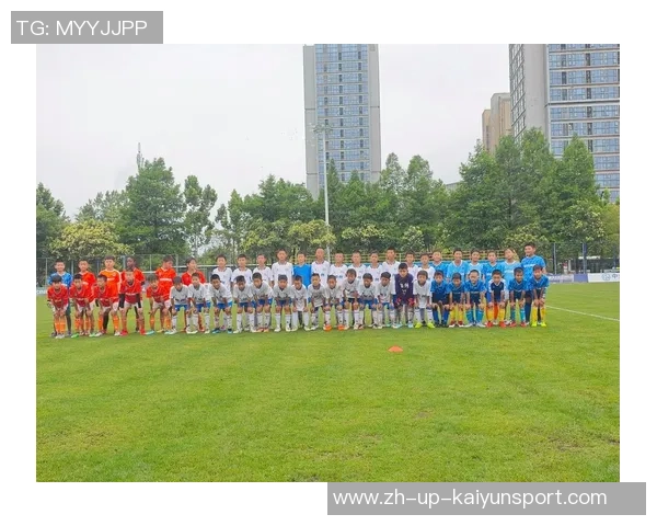 青岛足球门的传奇故事与城市文化交融的精彩瞬间